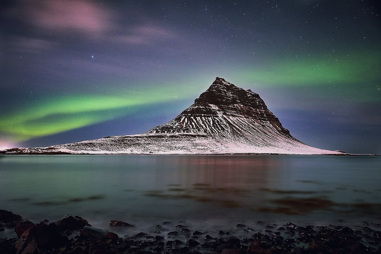 Island, Kirkjufell, Polarlichter
